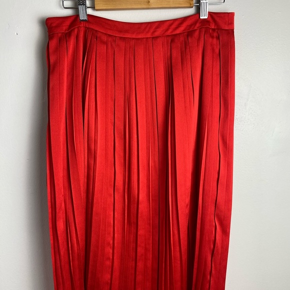 Banana Republic Red Pleated Midi Skirt women's size 10 - Picture 4 of 6